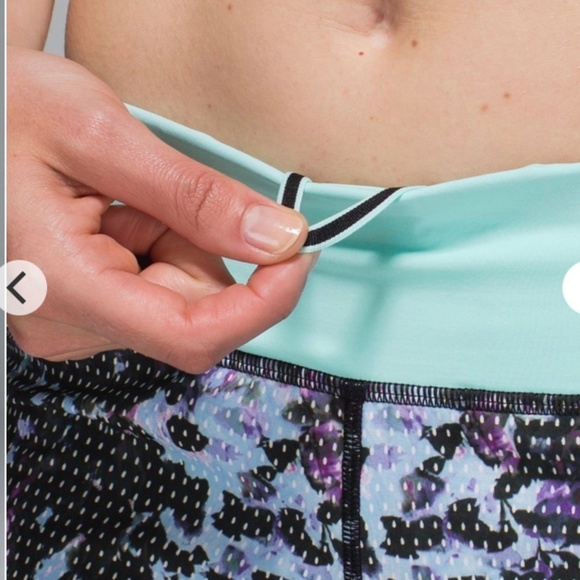 Lululemon Run: Speed Short *4-way stretch Size 6 Floral Sport Tranquil B… - Picture 3 of 11